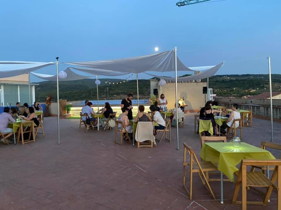Hotel Fonda Neus Сан-Садурни-д'Анойя Экстерьер фото