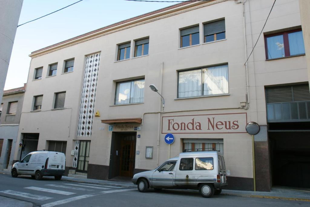 Hotel Fonda Neus Сан-Садурни-д'Анойя Экстерьер фото